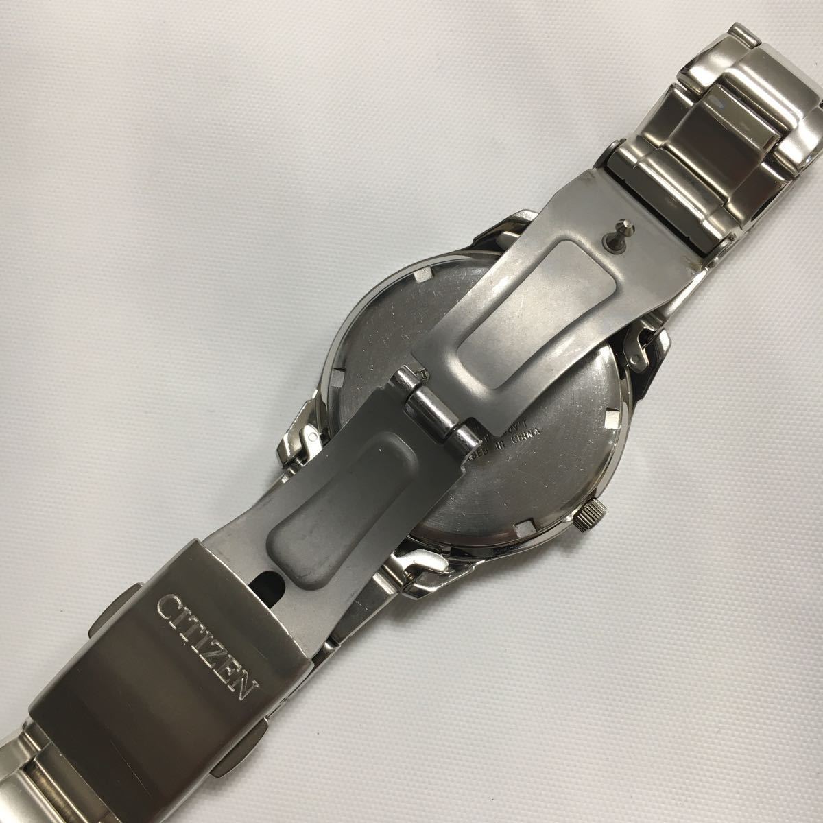 美品 動作確認済 CITIZEN Eco Drive メンズ 腕時計 ソーラー TITANIUM クォーツ 3針 日付け 曜日 E1010-S024650 シチズン エコドライブ_画像6