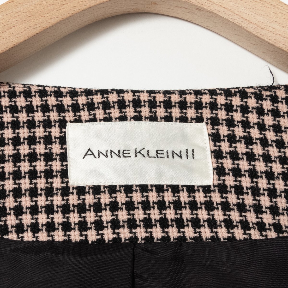 ANNE KLEIN II アンクライン セットアップ 総柄 ノーカラージャケット スカート 9 ウール100% ブラック 黒 ピンク 綺麗め フォーマル 秋冬_画像2