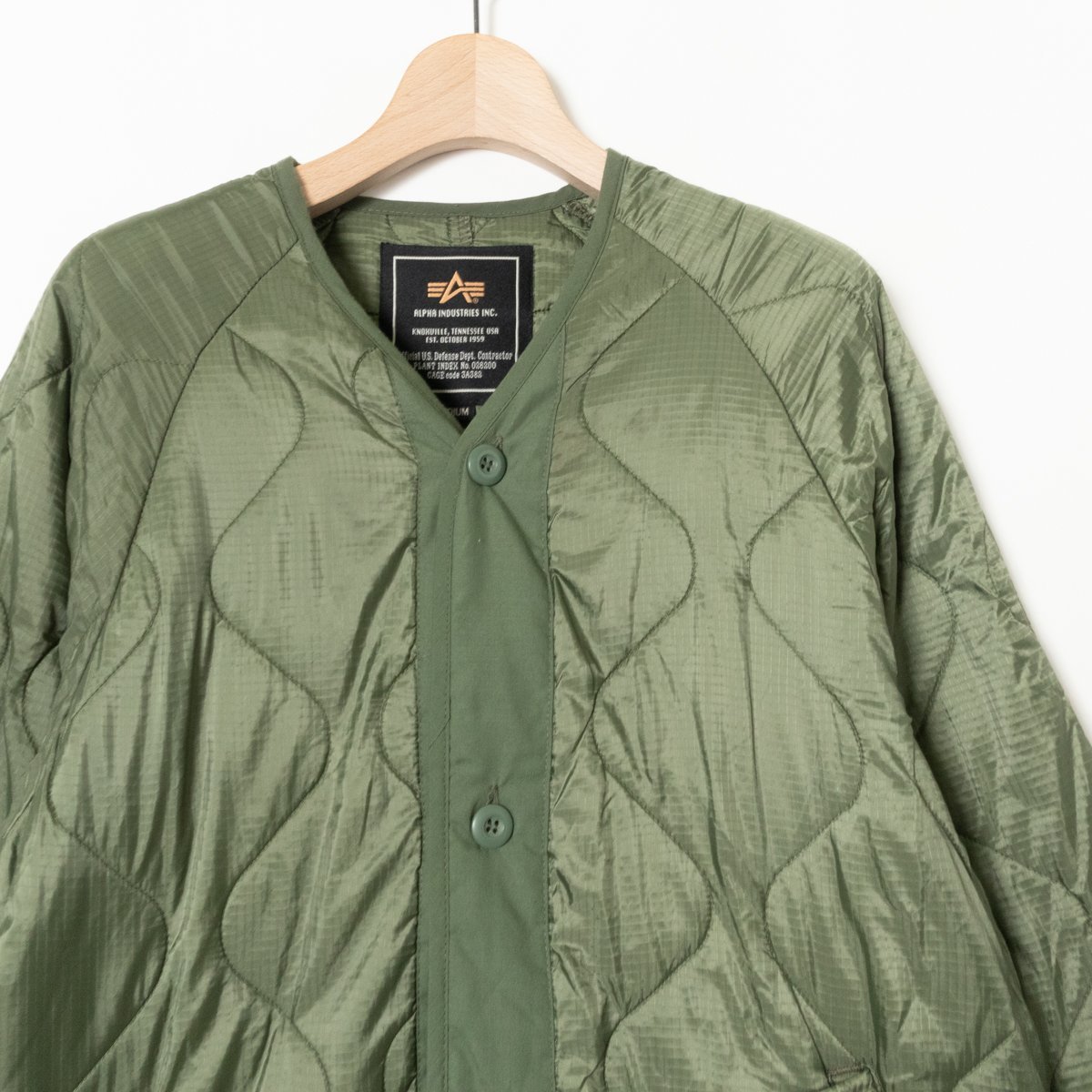 ALPHA INDUSTRIES アルファ インダストリーズ キルティングコート アウター 羽織 Mサイズ ナイロン100% カーキ 緑 ミリタリー アメカジ_画像3