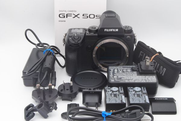47ショット!美品☆FUJIFILM GFX 50S 中判ミラーレス一眼カメラ 47ショット!美品☆FUJIFILM GFX 50S 中判ミラーレス一眼カメラ
