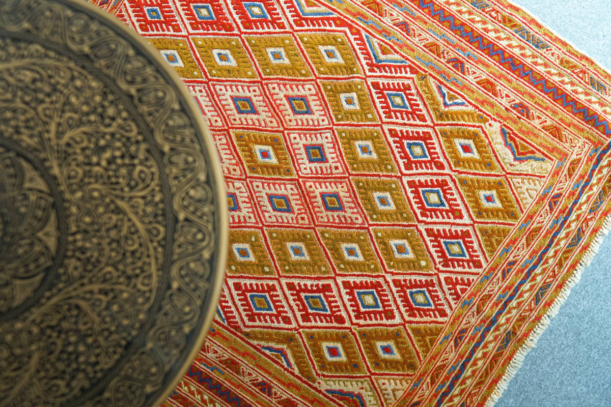 123cm×112cm 【アフガニスタン の マシュワニ手織り キリム 手織り絨毯】