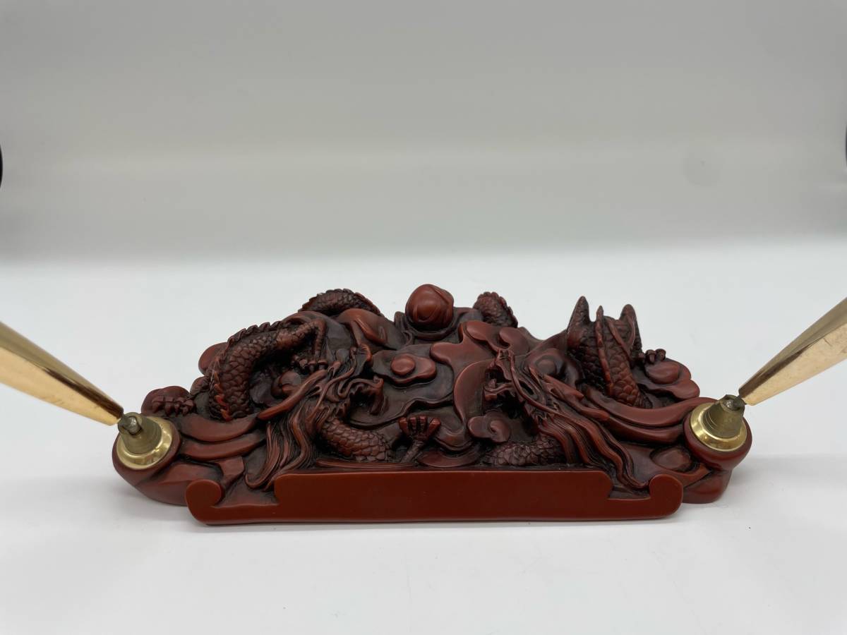 S2945 中華風 獅祥 ペン立て 置物 木製 台湾製 インテリア 雑貨 美術品 工芸品 伝統 龍 金 赤 黒_画像2