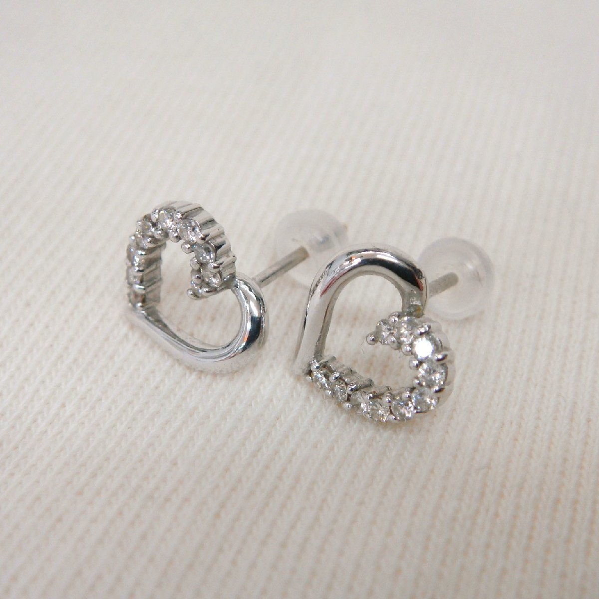 【在庫限り】 ピアス ダイヤモンド B552T【本物保証】K18WG 0.2ct ホワイトゴールド 総重量1.5g (0.1ct+0.1ct) ホワイトゴールド台