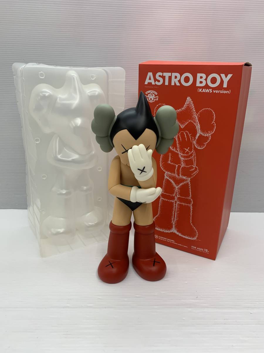 64-KT3488-100s MEDICOM TOY ×KAWS メディコムトイ × カウズ ASTRO BOY アストロボーイ 鉄腕アトム フィギュア OriginalFeke 正規品の画像1