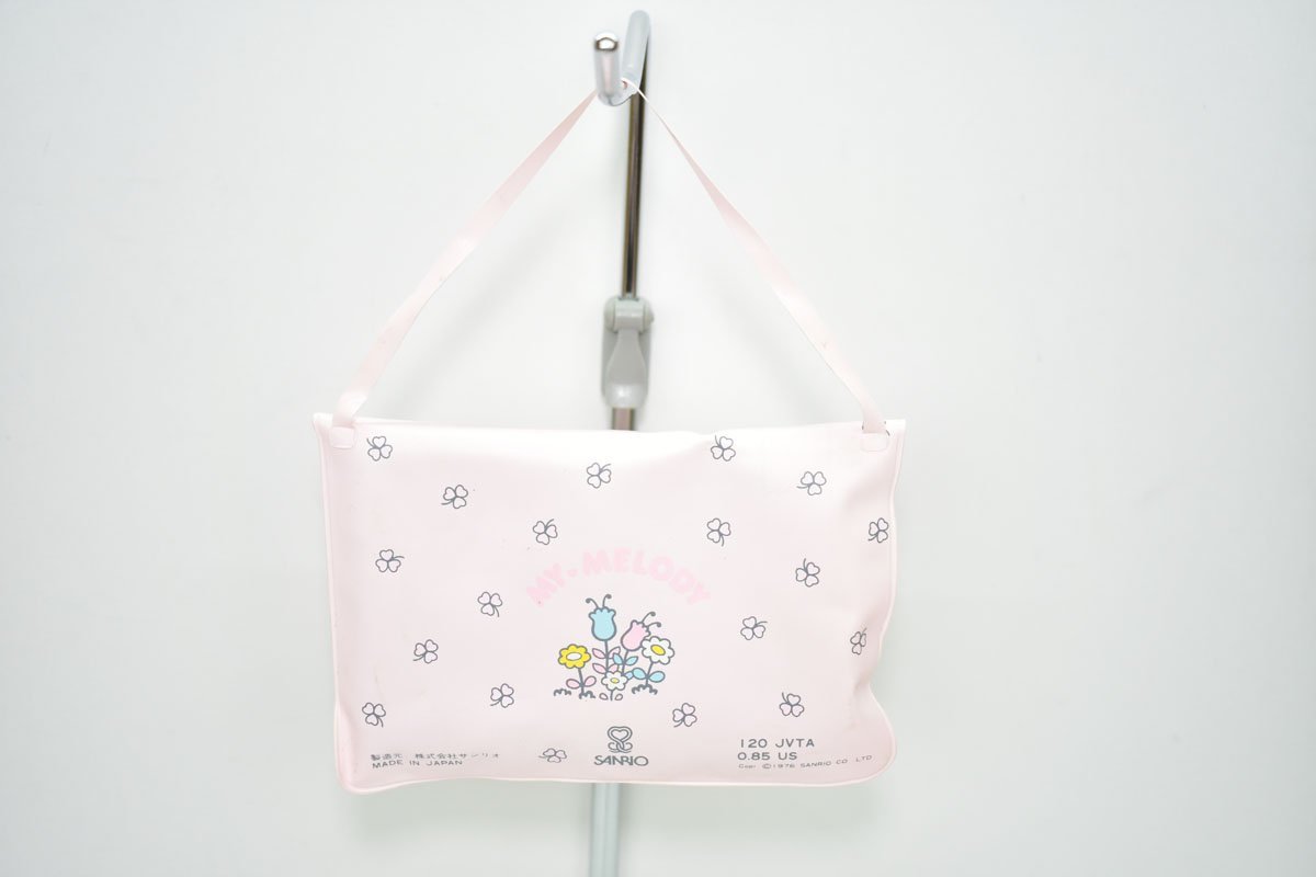 希少 1976年 当時物 SANRIO マイメロディ バッグ型 ティッシュ 希少 1976年 当時物 SANRIO マイメロディ バッグ型 ティッシュ