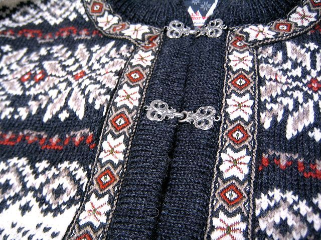  Northern Europe VINTAGE! DALE OF NORWAY nordic pattern. knitted cardigan sweater noru way hook button Vintage 