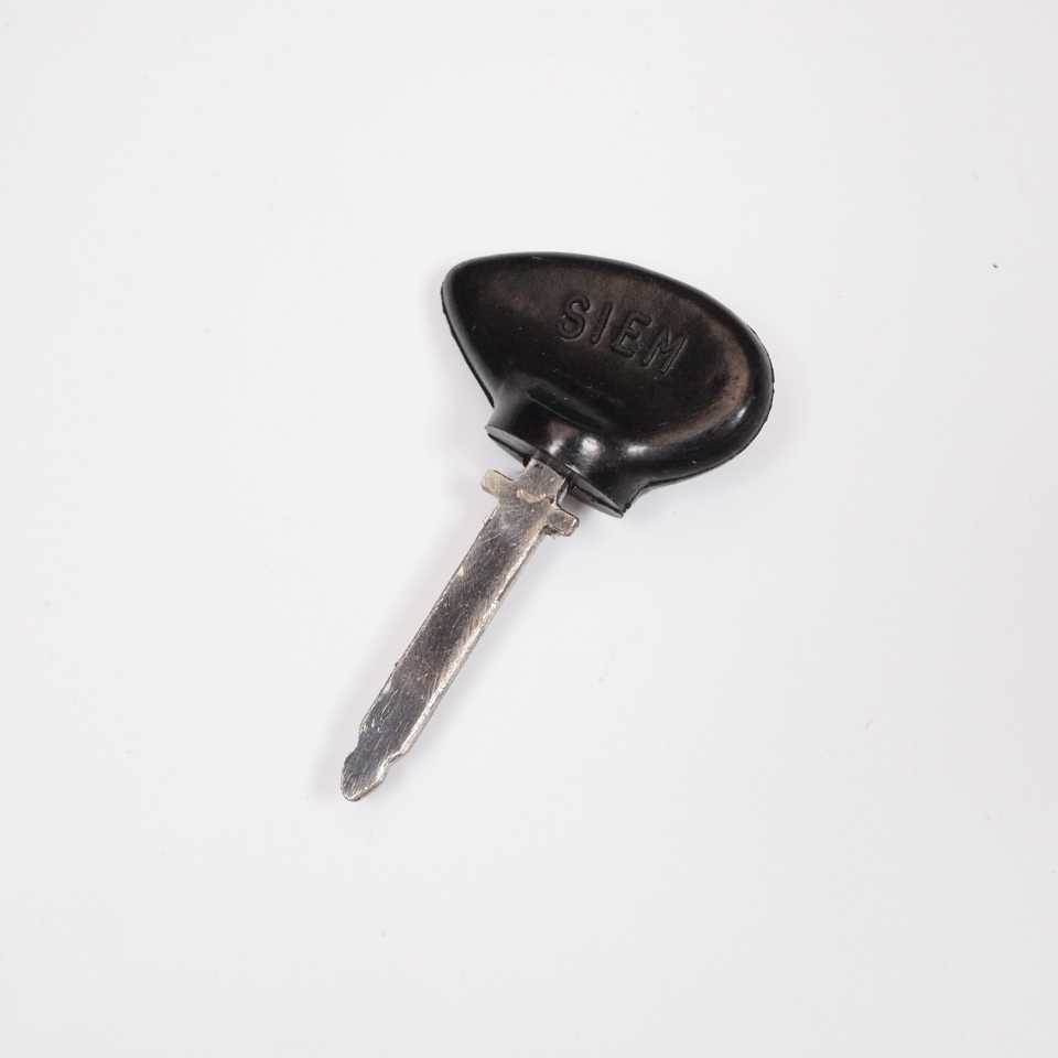 Key for Vespa 150GS VS2-VS5 160GS 180SS ベスパ イグニッションキー SIEMレプリカ リプロ品_画像1