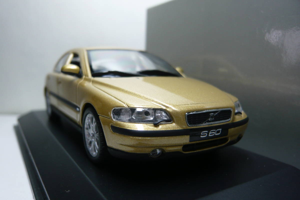 2000y ボルボ S60／ミニチャンプス1/43／ディーラー特注カラーモデル／マヤ イエロー パール_画像7