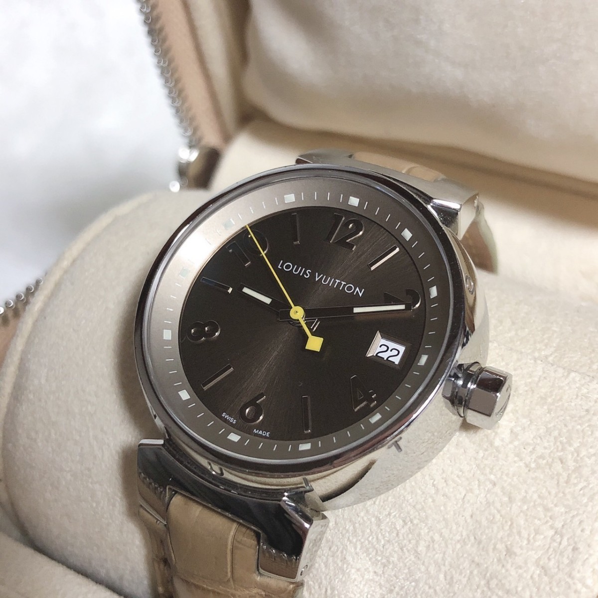 1円〜 Louis Vuitton タンブール Q1312 QZ ブラウン文字盤 デイト ラウンド レディース/ボーイズ腕時計 稼働品_画像3