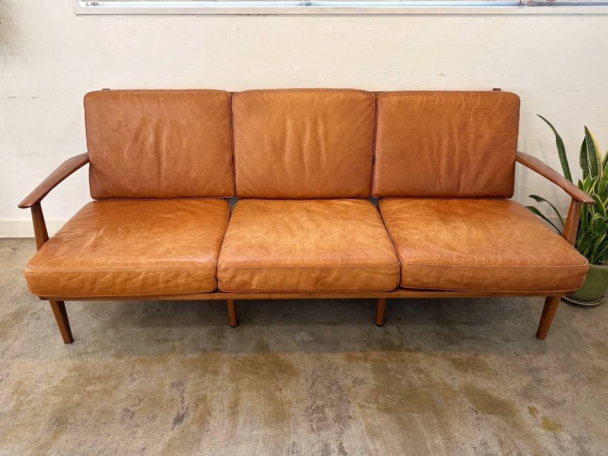 Yahoo!オークション - ACME Furniture 廃番商品 DELMAR SOFA 3人 Yahoo!オークション - ACME Furniture 廃番商品 DELMAR SOFA 3人