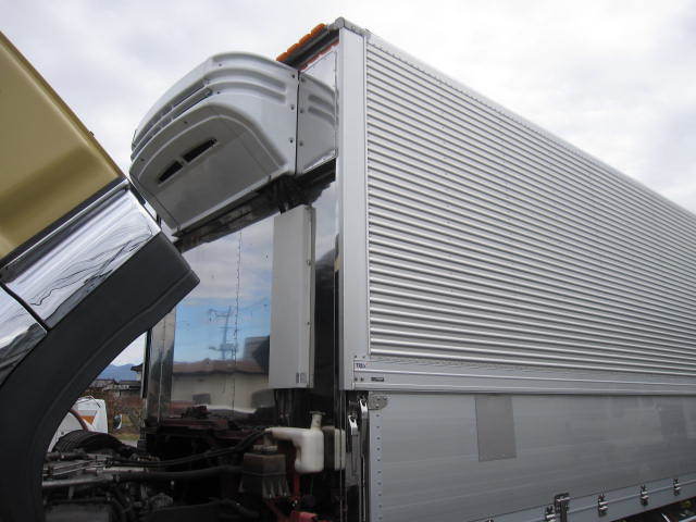 「　いすゞ　ギガ　Ｈ２４　アルミウイング　冷凍機　ジョロダー付き　　」の画像3