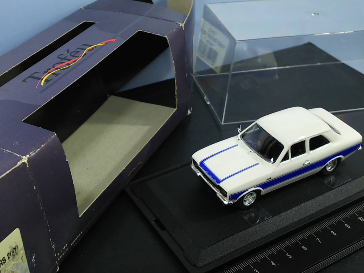 Trofeu 本体良好 台座に難有り FORD ESCORT RS 2000 White/Blue 縮尺1/43 送料410円 同梱歓迎 追跡可 匿名配送_画像8