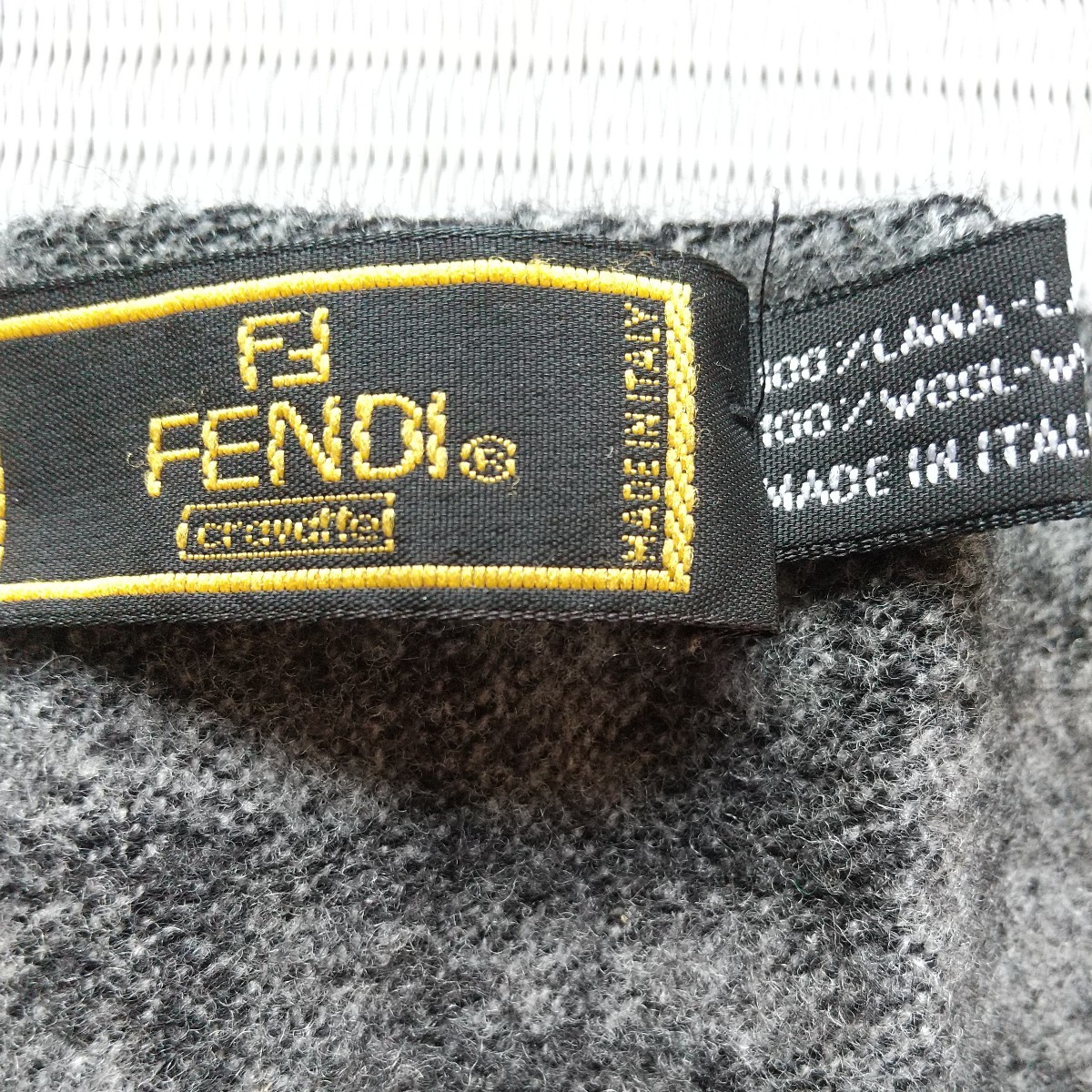 未使用　FENDI フェンディ　マフラー　WOOL100% グレー_画像5