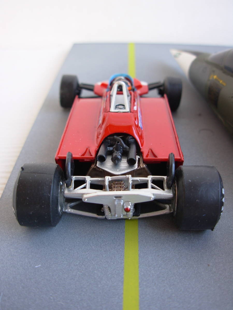 burmm 1/43 フェラーリ 126 CK turbo 1981イストラーナ トレヴィーゾ エアポート ジル ビルニューヴ&F-104_画像5