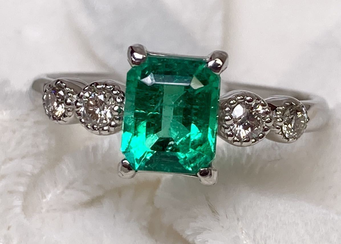 *** new goods ** good quality natural emerald 0.97ct diamond ring D0.14ct/Pt950 Emerald ring*