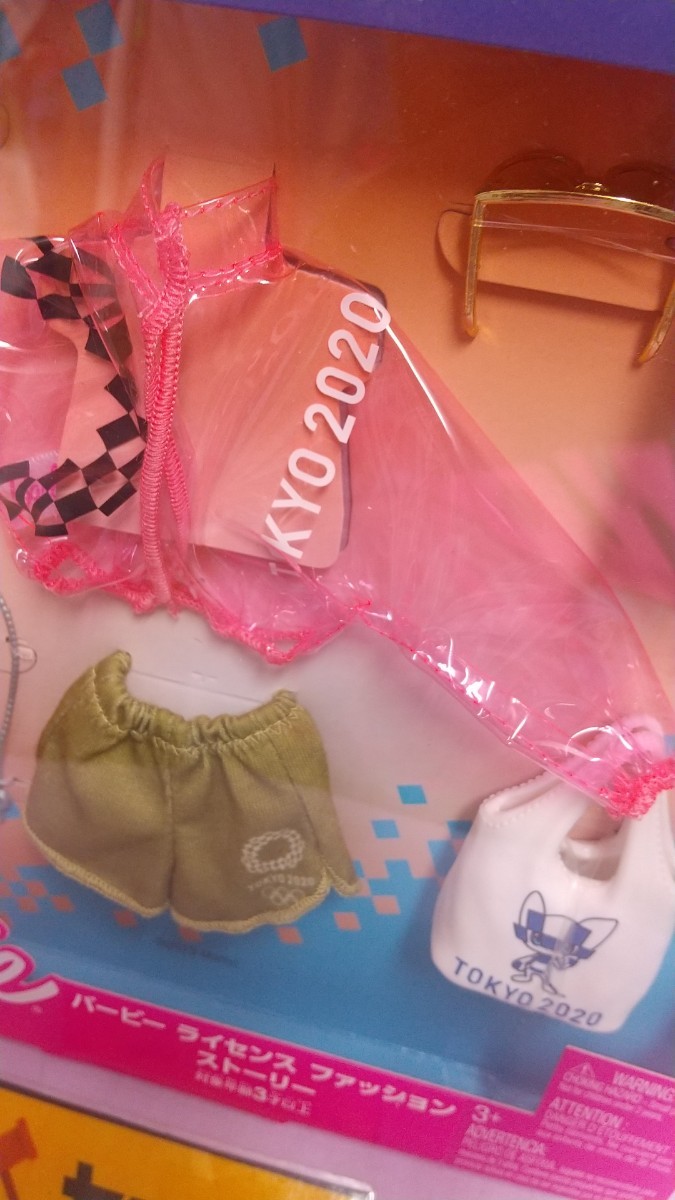 Barbie バービー アウトフィット 服 東京2020 Tokyo2020 オリンピック ライセンスファッションストーリー 限定 人形 フィギュア ドール B_画像2