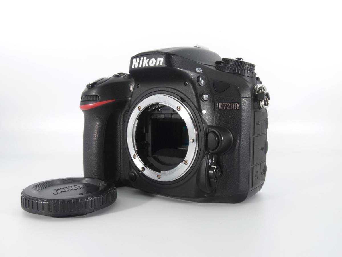 ニコン Nikon D7200 デジタル一眼レフカメラ（ストラップ・充電器・バッテリー・説明書・箱など付属）_画像2
