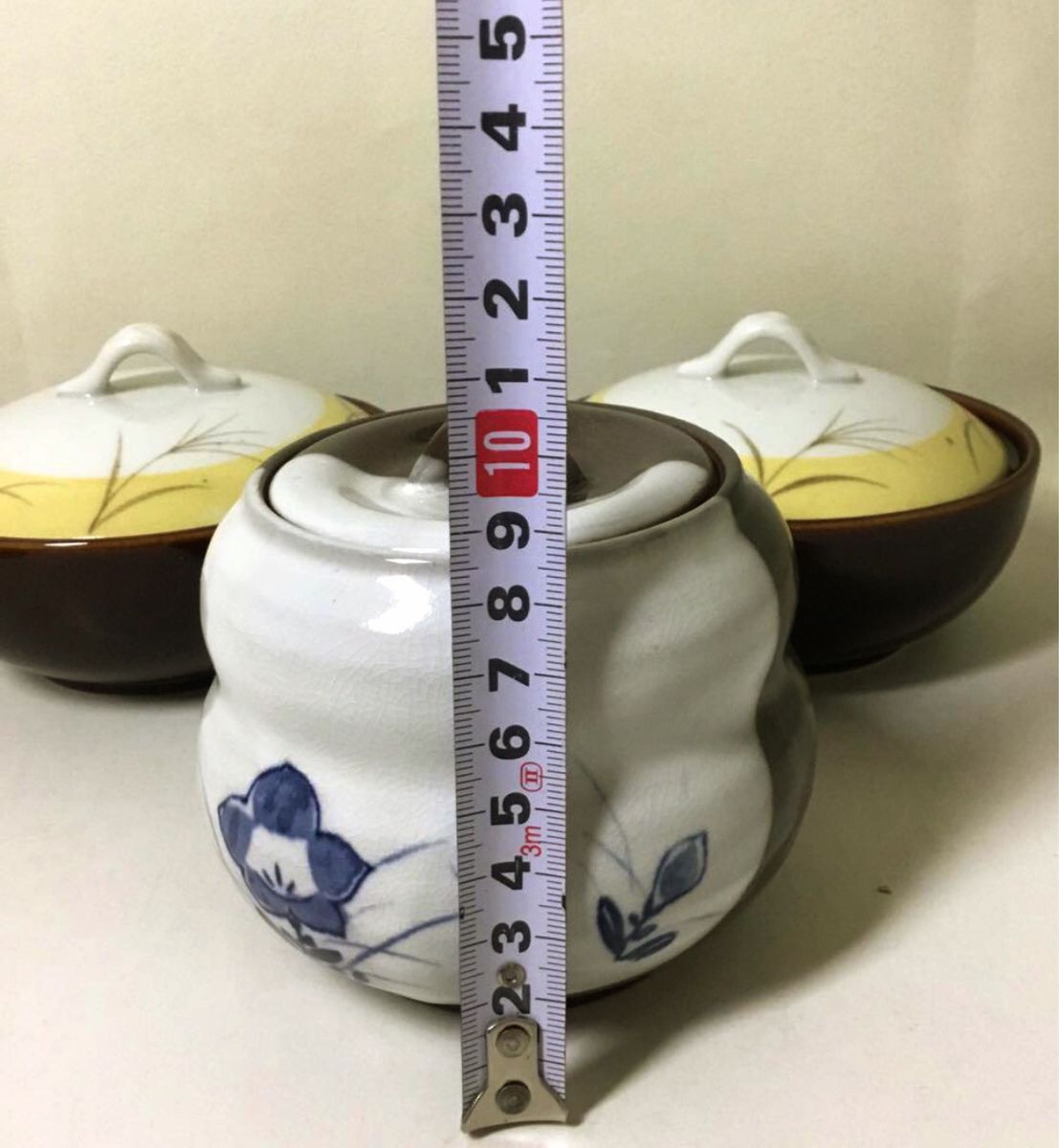 新品未使用品】たち吉 壺 うさぎ柄の蓋物 うさぎの小皿セット 新品未使用品】たち吉 壺 うさぎ柄の蓋物 うさぎの小皿セット