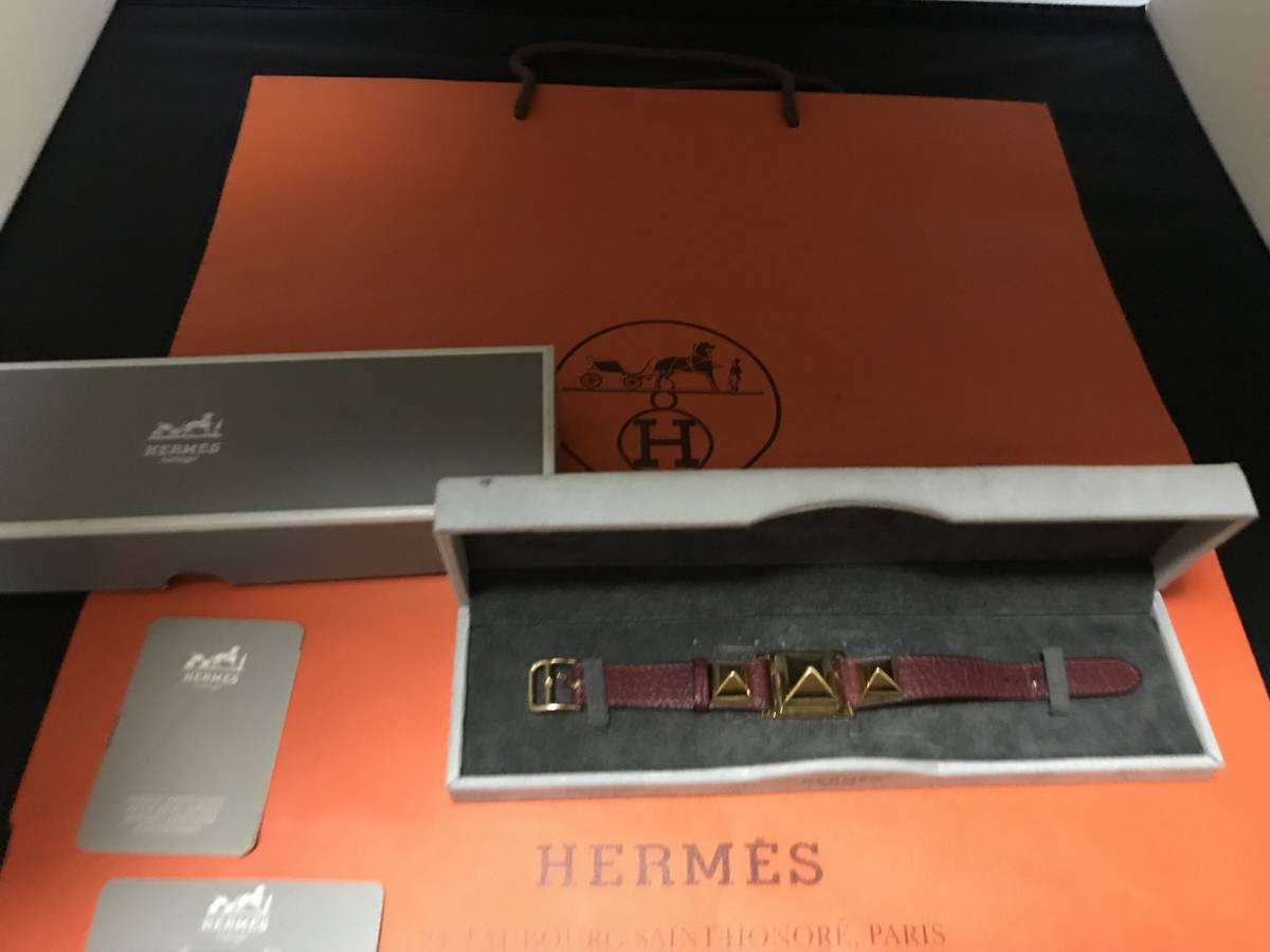 HERMES エルメス　ME1.201　メドールウォッチ　クシュベル　レッド 　ゴールド金具　X刻印（丸）