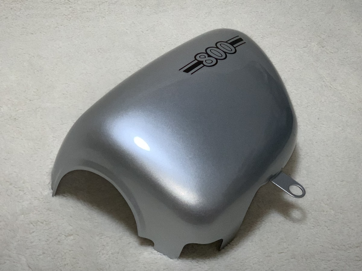 KAWASAKI（カワサキ） 純正 36001-0694-474 サイドカバー 左　美品　W800 CAFE Gシルバー_画像2