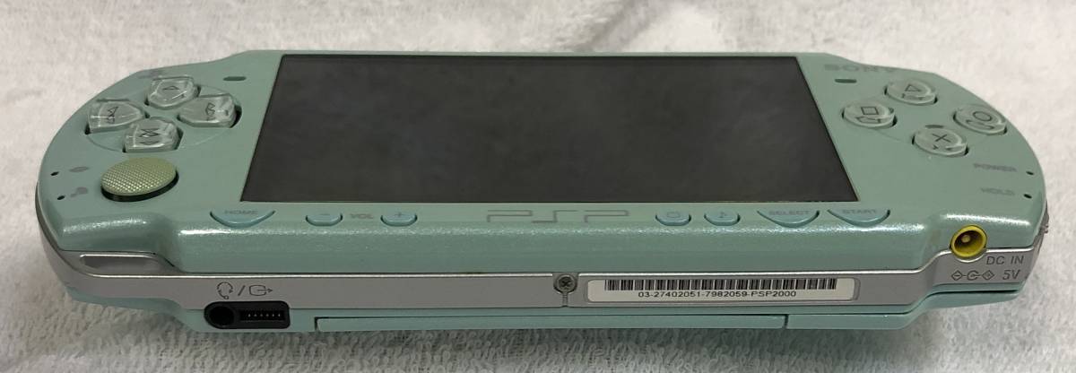 SONY PSP プレイステーションポータブル PSP-2000 ジャンク品です。_画像4