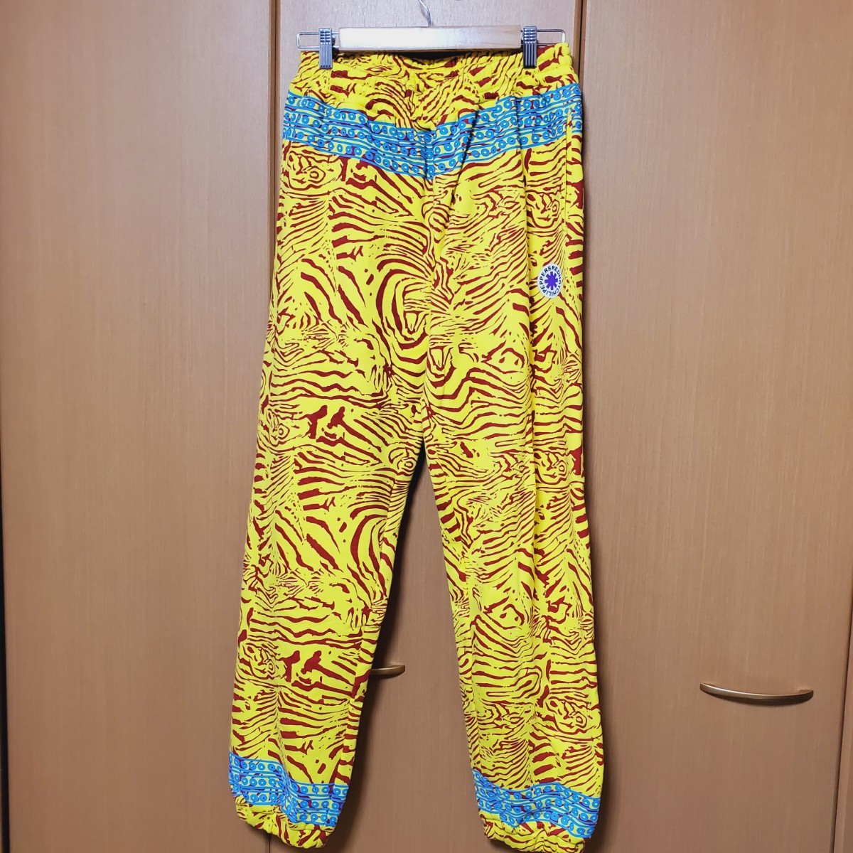 【送料無料】レッチリ special artist yellow zebra パンツ Mサイズ ゼブラ 2023 ライブ 物販_画像1