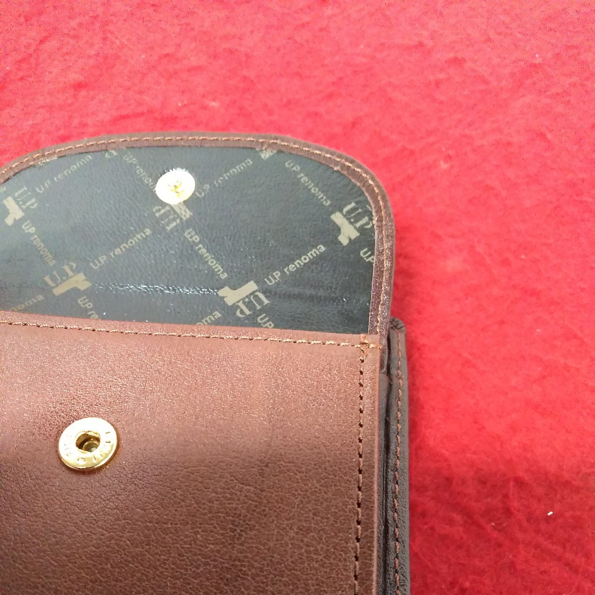 g_t N159 【未使用品】U.P レノマ　二つ折り財布　紳士用　メンズファッション小物_画像3