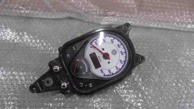 ドラッグスター400 VH01J の スピードメーター イモビ付 *1700614613 中古