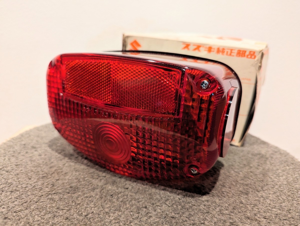 セール商品 GS400 テールランプスズキ純正新品デッドストック | revias.jp