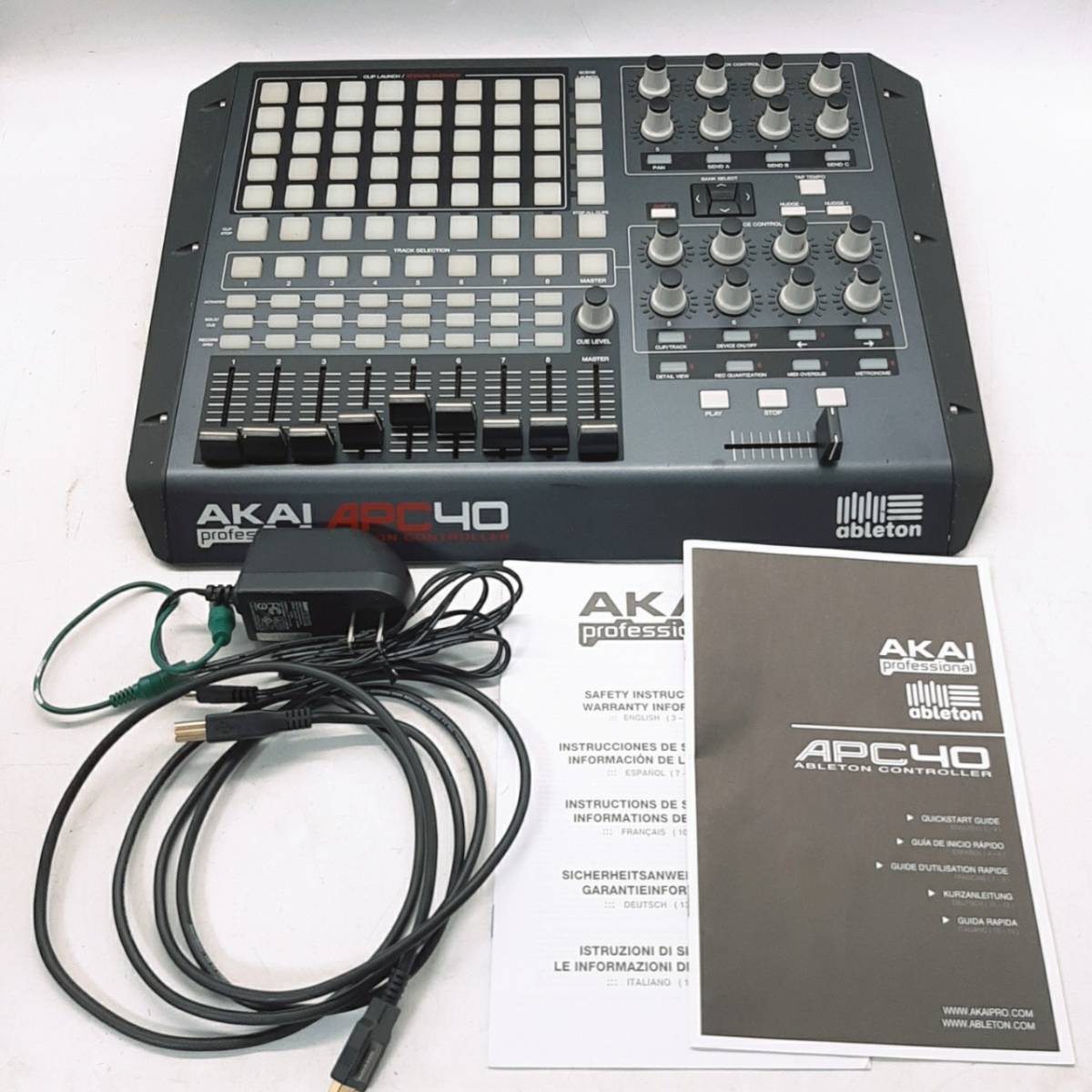 s34【1円スタート】 AKAI/アカイ MIDIコントローラー APC40 Ableton Controller ジャンク _画像2