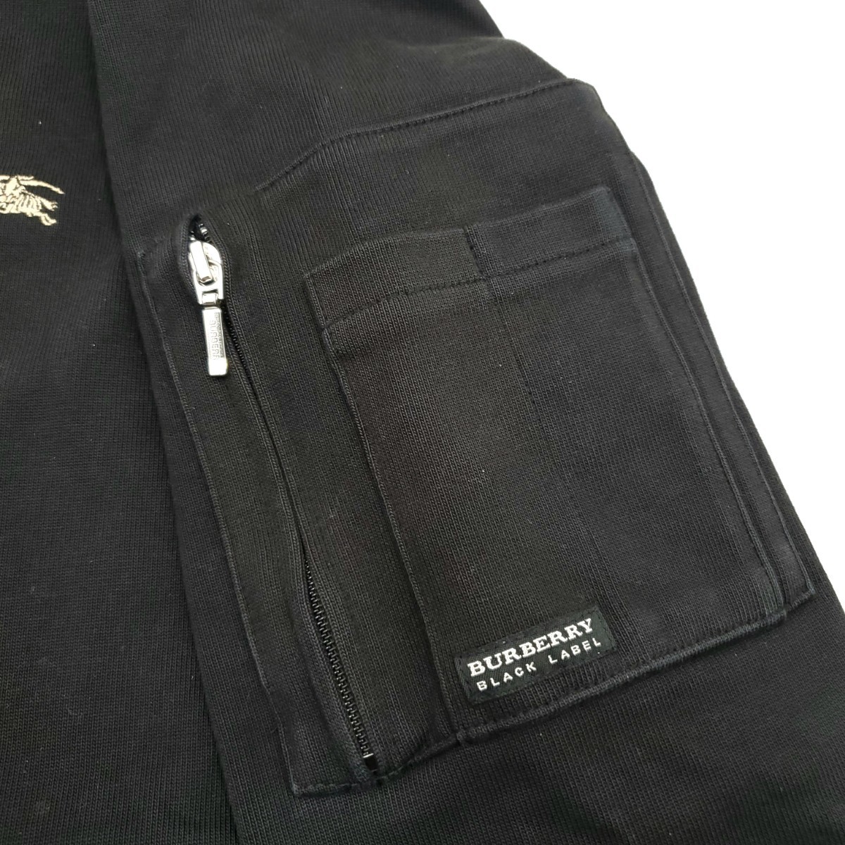廃番ホース刺繍 BURBERRY BLACK LABEL M位2ジップアップ 廃番ホース刺繍 BURBERRY BLACK LABEL M位2ジップアップ