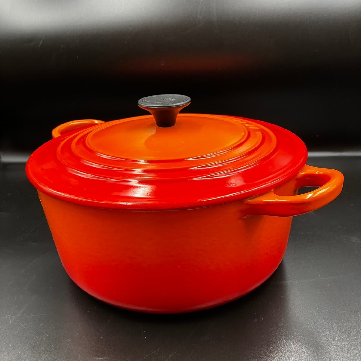 ★LE CREUSET ルクルーゼ 両手鍋 ココット・ロンド 22 3.3L 鋳物ホーロー鍋 オレンジ 他セット 食器_画像4