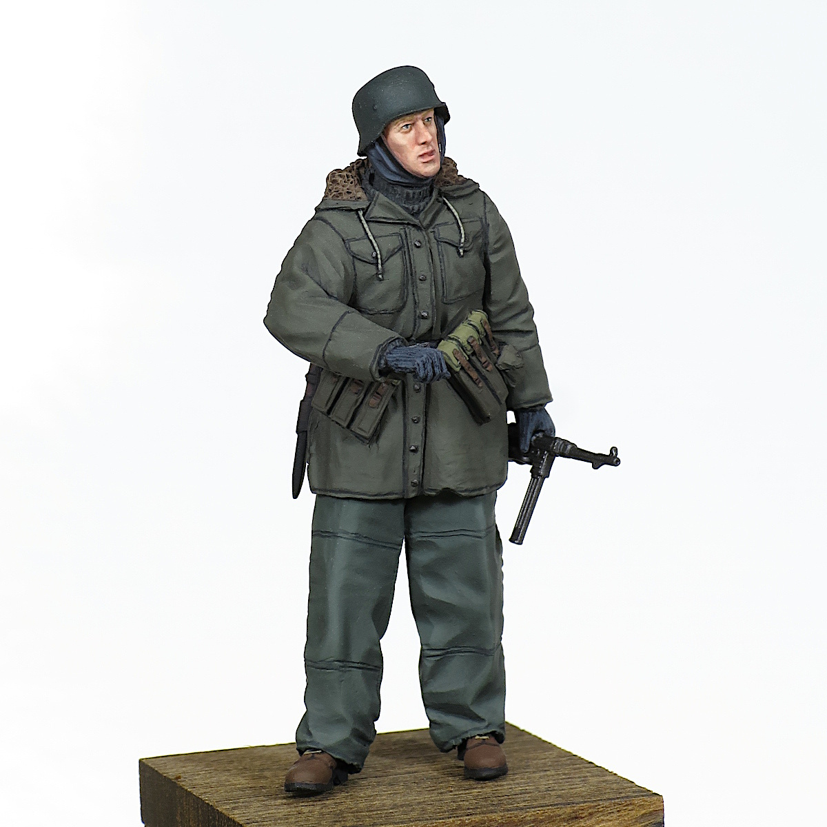[194] 完成品 1/35 フィギュア WW2 ドイツ軍 ドイツ兵 武装親衛隊 東部戦線 戦争後期Painted and Built Figure 50mm_画像7