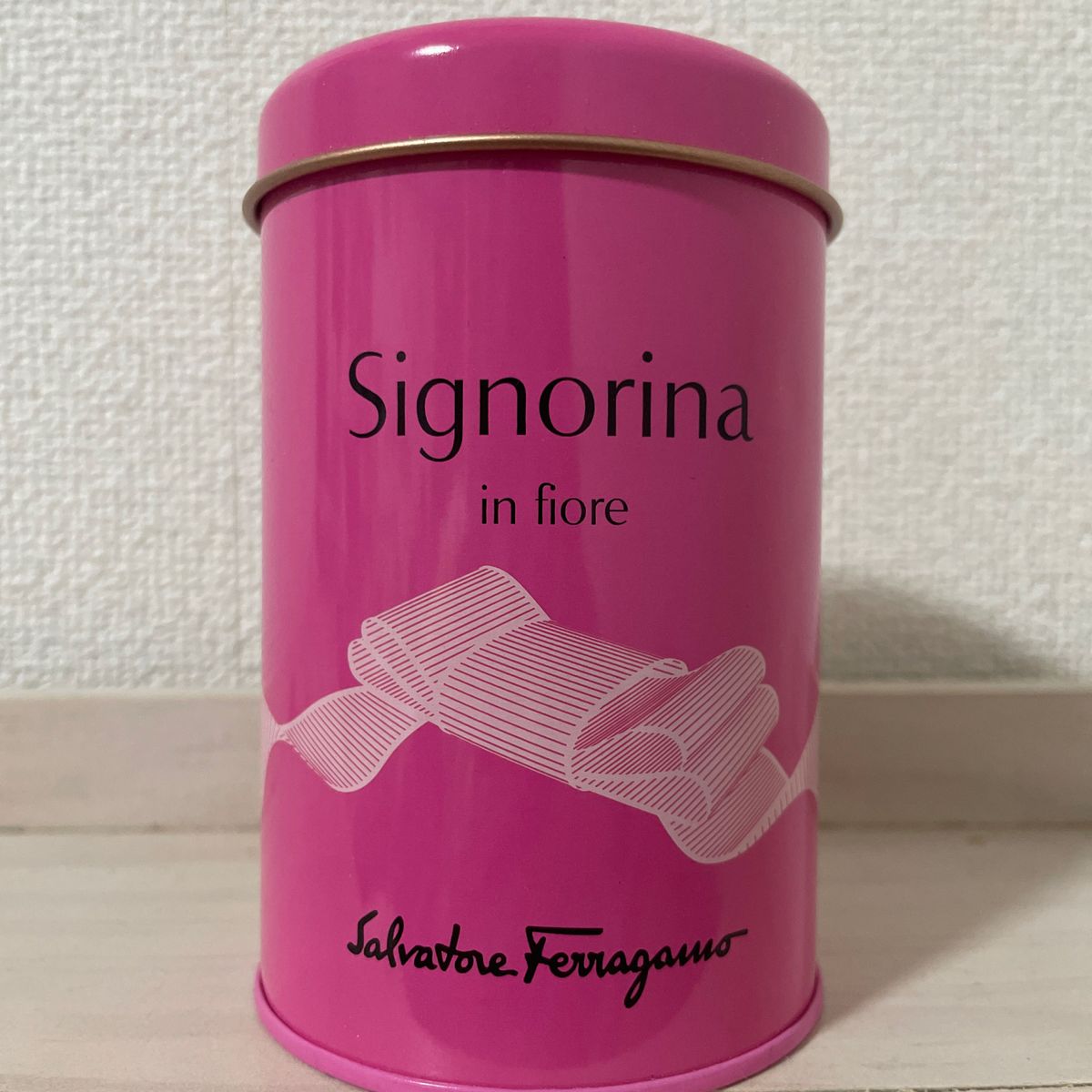 サルヴァトーレフェラガモ コフレ シニョリーナ ボディローション オーデトワレ Salvatore Ferragamo ミニキット