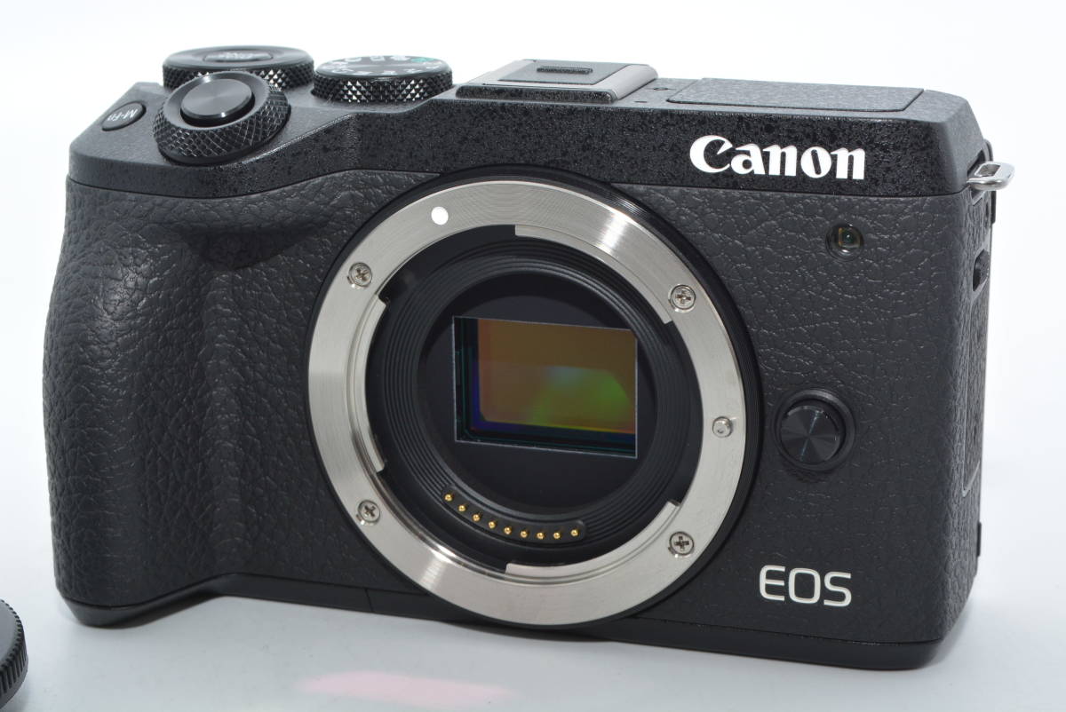 美品】Canon EOS M6 Mark II 《ショット数1000回以下》-