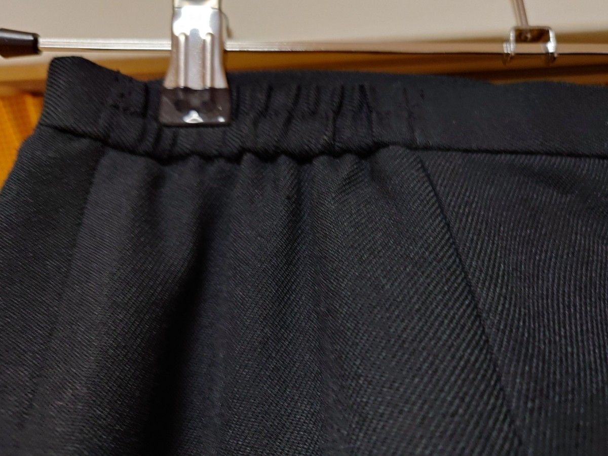 黒系 マーメイド系 スカート ウエスト７３センチ 後ろ側の左右に少しゴムが入っております。