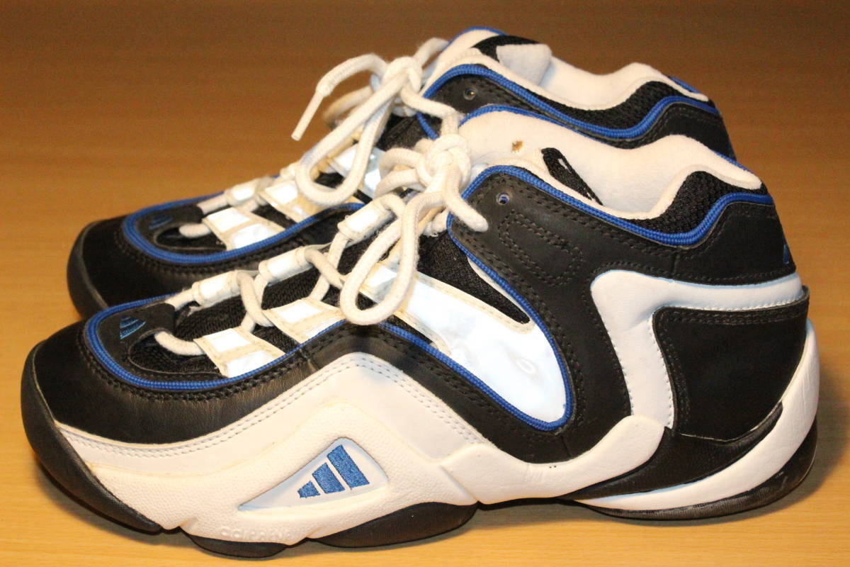 希少な未使用展示品 難あり Nike 1997年製　adidas バスケットボールシューズ 26.0cm_画像2