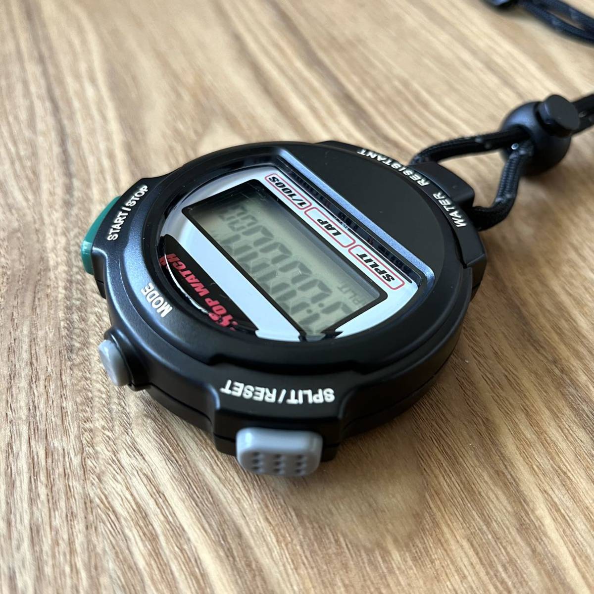 新品同様 WILD-1 Digital Stop Watch ワイルドワン デジタルストップウォッチ ネックストラップ付属 日常生活防水 カウントダウンタイマー_画像3