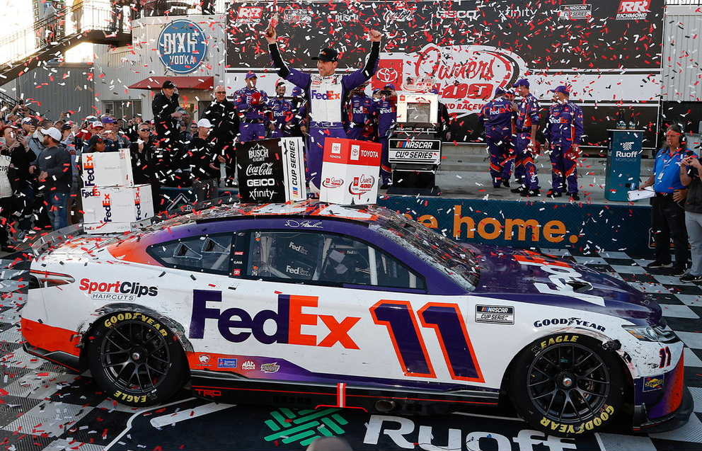 1/64 ナスカー DENNY HAMLIN デニー・ハムリン #11 Fed Ex エクスプレス TOYOTA カムリ NASCAR 2022 TOYOTAオーナーズ400 ウィナー_※イメージ画像