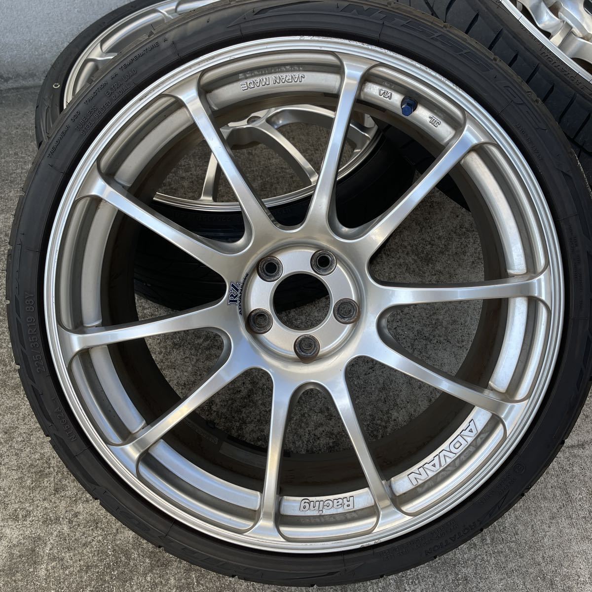 ヨコハマ　RZ アドバンレーシング 225/35R19 NT555 4本　PCD100_画像1