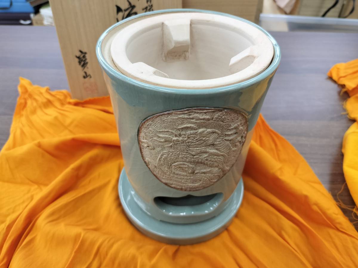 人気の贈り物が 源氏の君と親友の頭(とうの)中将が愛した美しい夕顔