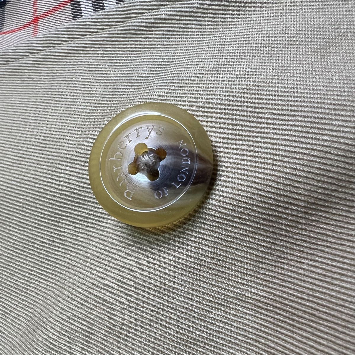 黒襟 Burberry's ノバチェック XL ステンカラーコート ベージュ 黒襟 Burberry's ノバチェック XL ステンカラーコート ベージュ