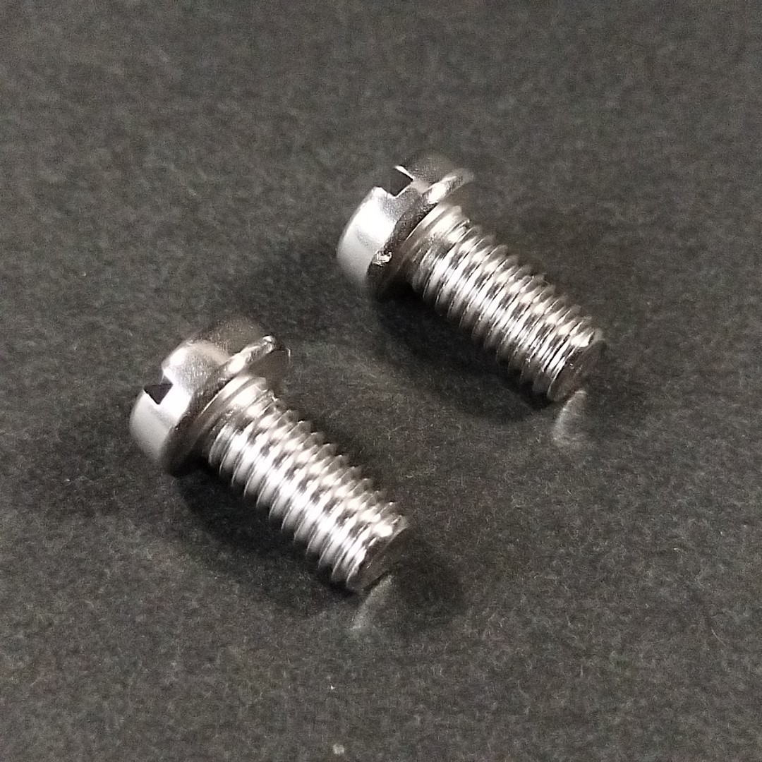 【新品未使用】ビンテージに！ マイナス頭のボトルケージ用ボルト (ステンレス製 径M5 x 10mm)・送料:普通郵便 全国一律 84円_画像5