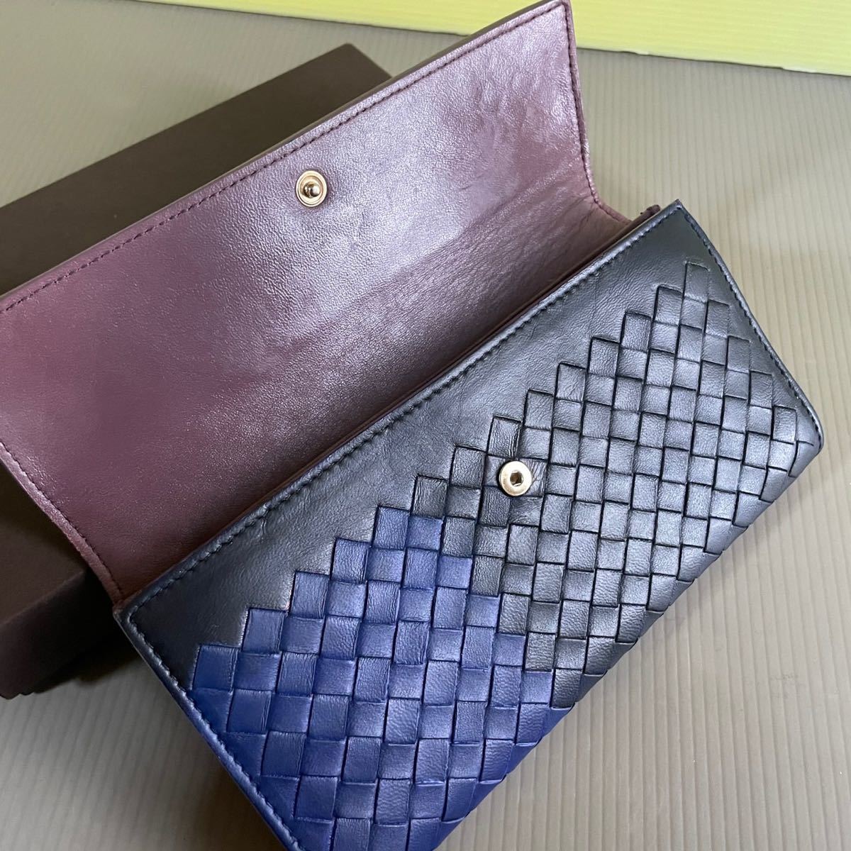 1円〜 美品■レア■BOTTEGA VENETA ■ボッテガヴェネタ ■イントレ■男女■長財布 ■小銭入れ ■希少色■新型■ボタン良好■2つ折り _画像5