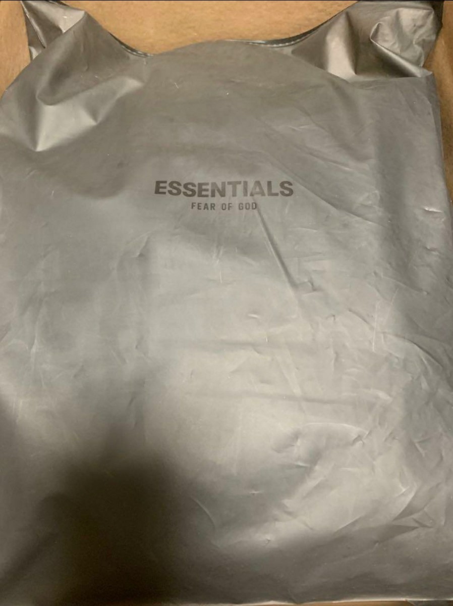 新品　未使用品　正規品　FOG ESSENTIALS 黒　FEAR OF GOD フォグ　エッセンシャルズ　エフオージー　 フーディー　パーカー　S size JET