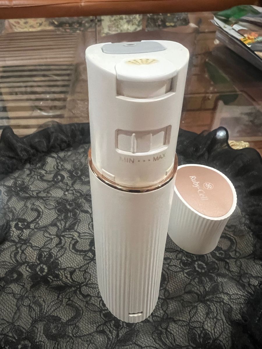ルビーセルハンディエアブラシ(充電器あり) ルビーセルハンディエアブラシ(充電器あり)