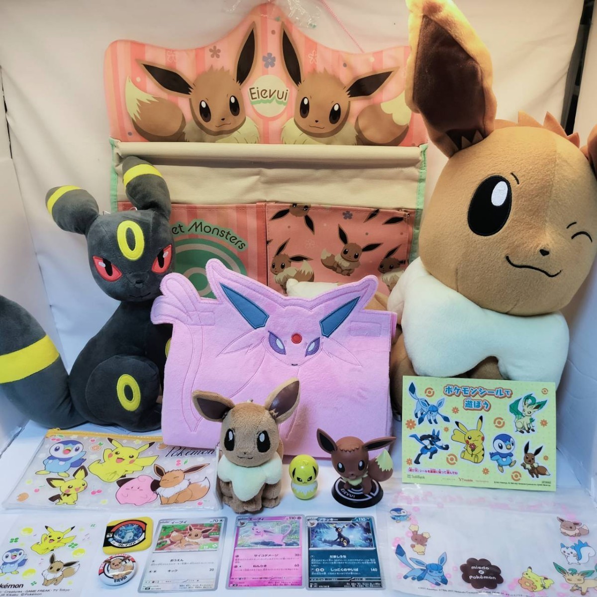 １円～ポケモン イーブイ ブラッキー ぬいぐるみ エーフィー ティッシュカバー ウォールポケット シール フィギュア ポーチ 缶バッジ 16点_画像1