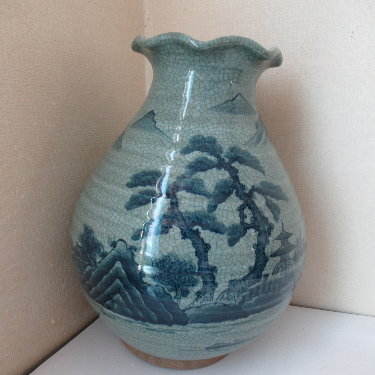 鍋島焼 青山作 染付 花瓶 山水図 貫入 伊万里焼 高さ約33.5cm 箱付_画像3