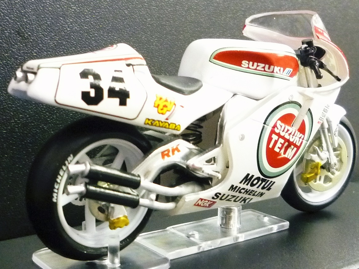 【未開封品】　1/24 スズキ RGV500 SUZUKI RGV 500 ケヴィン・シュワンツ #34 1993 MotoGP　ixo_画像6