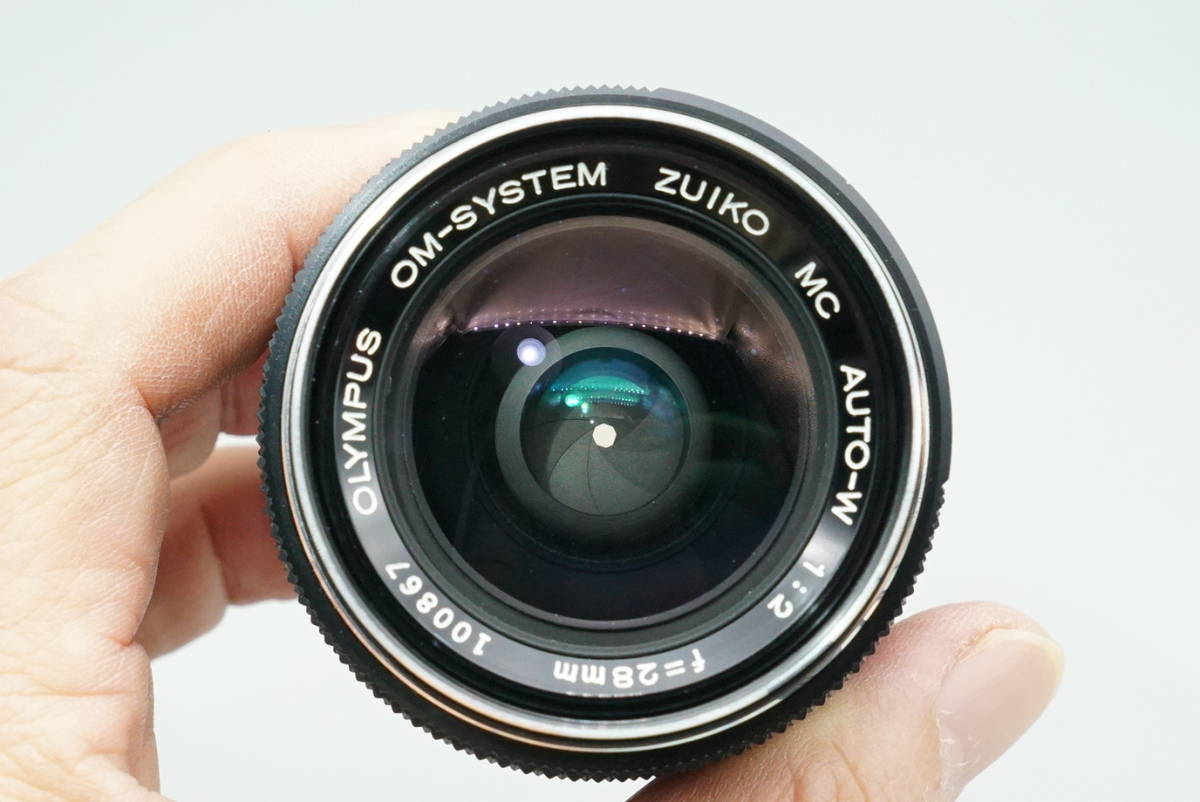 S級美品 オリンパス OLYMPUS ZUIKO MC AUTO-W 28mm F2 広角レンズ _画像6